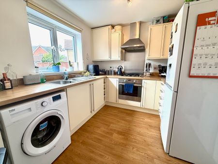 Buzzard Rise, Stowmarket, Suffolk, IP14 - Photo 4