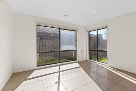 FOUR BEDROOM HOME - Photo 4