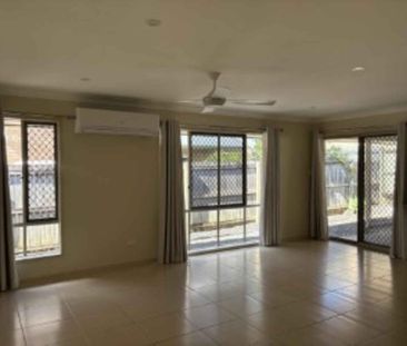 MORAYFIELD - LOCATION & FAMILY - Photo 5