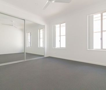 3 BEDROOM HOME - Photo 2