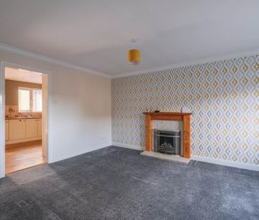 3 bedroom semi-detached house to rent - Photo 3