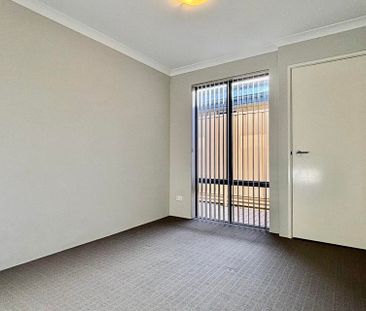 Spacious Family Living in a Prime Butler Location! - Photo 4