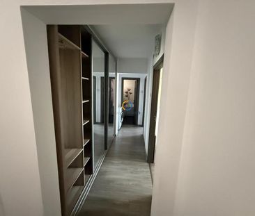 Apartament trei camere Nord, Luri, disponibil imediat - Fotografie 1