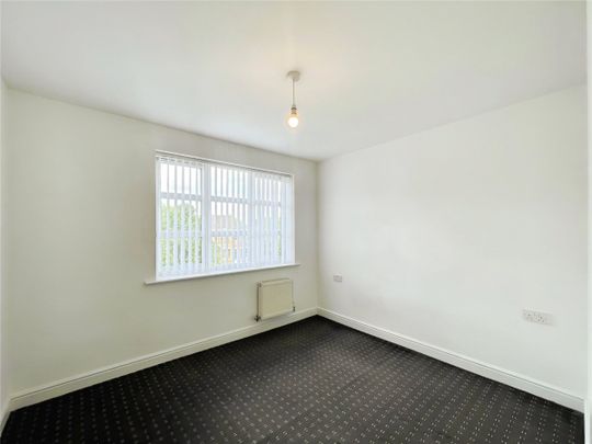 Honey Hall Ing, Ferndale, Huddersfield, HD2 - Photo 1