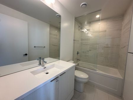 For Lease - 8 Interchange Way Unit# 5310, Vaughan, Ontario - Photo 3