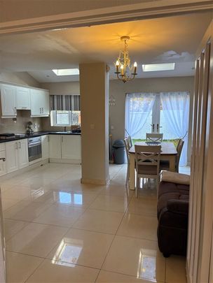 2 Woodview Park Castleknock , Castleknock, Dublin 15 - Photo 1