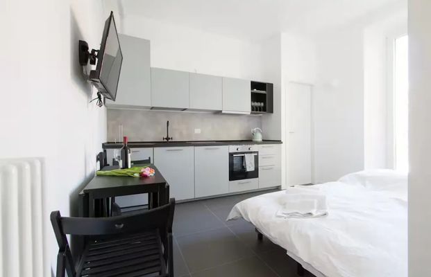 Via Giovanni Battista Sammartini, Milan, Lombardy 20125 - Photo 1