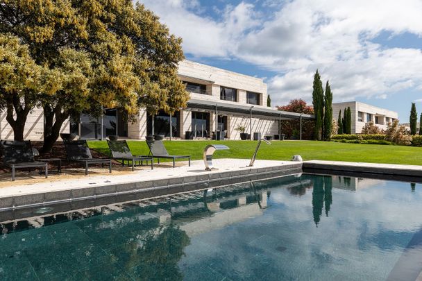 Alquiler de casa o chalet independiente en Paseo de los Lagos - Photo 1