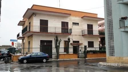 Monolocale in villa arredato a Carbonara - Foto 2