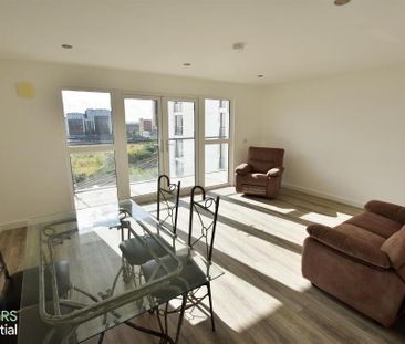 Apt 10, 25 Bridge End, Belfast, BT5 4AW - Photo 2