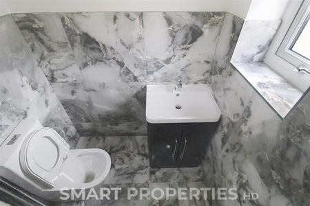 Birkby Hall Road, Huddersfield - Photo 5