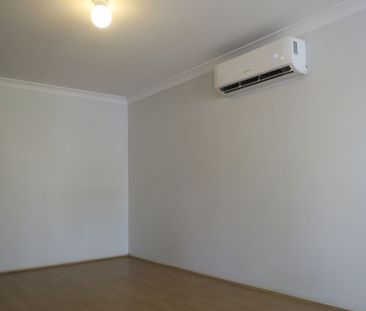 Modern Townhouse!! - Photo 1