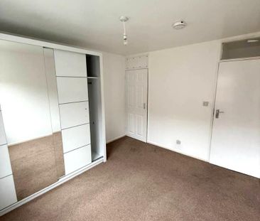 Limes Avenue, Chigwell - Photo 6