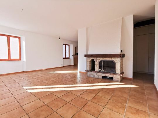 Grand appartement de 4.5 pièces avec cheminée - Photo 1