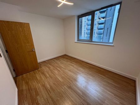 2 Bed Flat, Highbridge Road, IG11 - Photo 2
