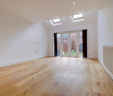 3 bedroom terraced house to rent - Photo 1