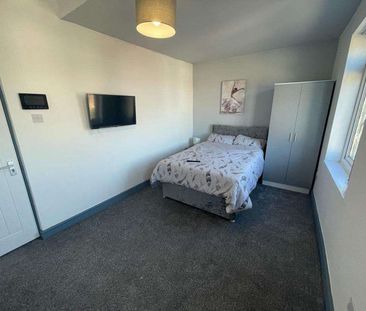 😍 Professional House Share In Swinton 😍 Room 1 - Photo 3