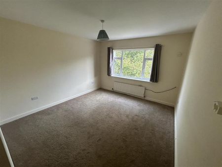 4 bedroom detached house to rent - Photo 4