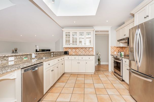 For Lease - 383 Maplehurst Avenue, Oakville, Ontario - Photo 1