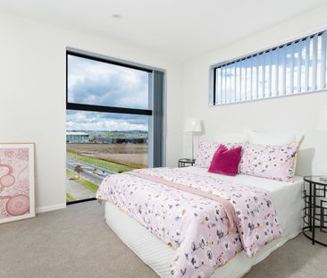SILVERDALE, 3 bedrooms - Photo 2