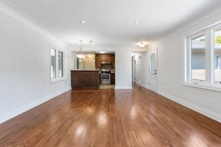 For Lease - 236 Woodale Avenue, Oakville, Ontario - Photo 2