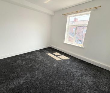 3 bedroom terraced house to rent - Photo 6