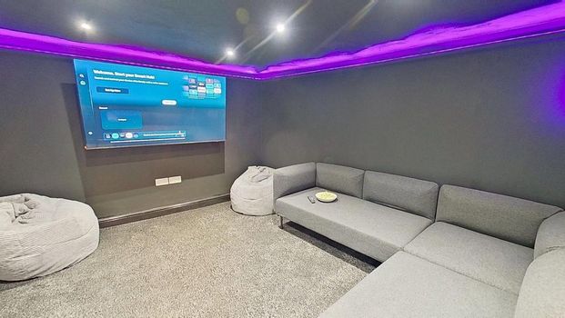 6 bedroom house to rent - Photo 1