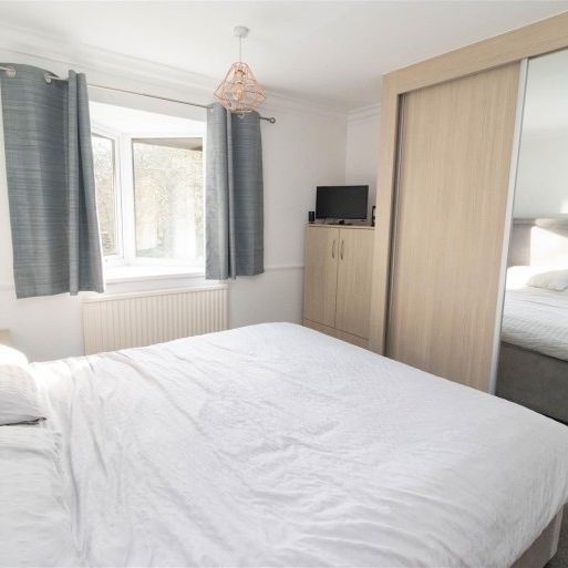 2 Bedroom Flat - Photo 1