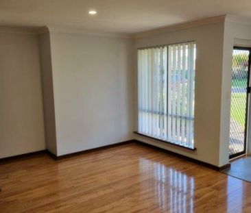 IDEAL FAMILY HOME - Photo 2