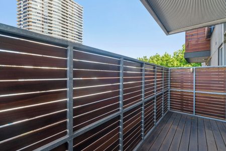 TWO BEDROOM, TWO BATHROOM OASIS - Photo 5