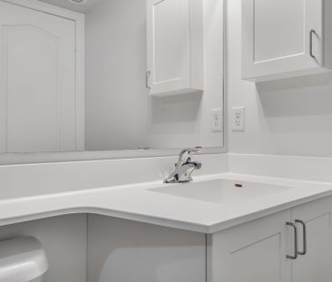 For Lease - 43 Hays Boulevard Unit# 3, Oakville, Ontario - Photo 2