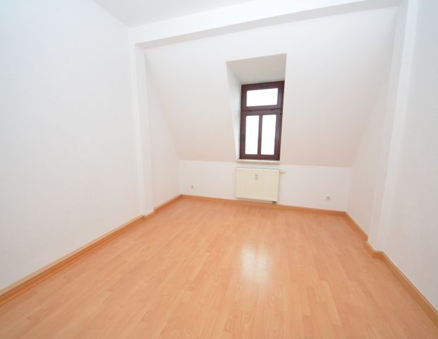 Schöne Dachwohnung mit Parkblick! - Photo 1