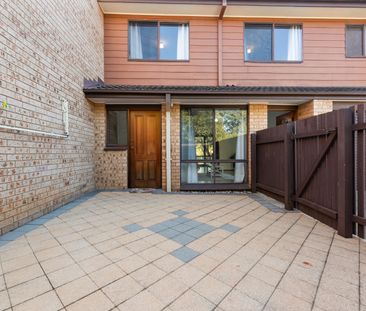 6/10 Ashby Circuit, Kambah ACT 2902 - Townhouse For Rent | Domain - Photo 5