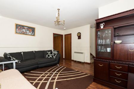 4 bedroom semi-detached house to rent - Photo 2