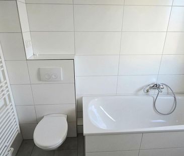 Pronájem bytu 4+1 • 90 m² bez realitky, Dolní Sasko - Photo 2