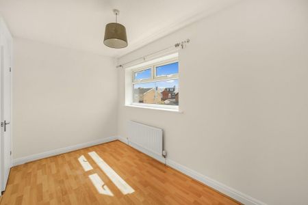 2 bedroom semi-detached house to rent - Photo 5