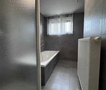 Appartement met 2 slaapkamers en zeer groot terras te Koekelare - Photo 2