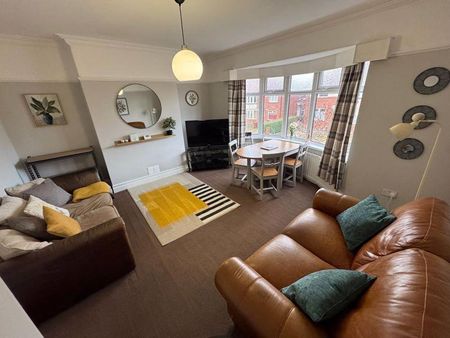 2 bedroom apartment to rent - Photo 4