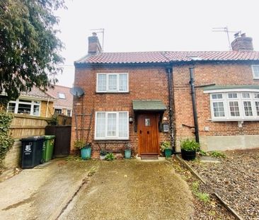 Beccles Road, NR31 9HB - Photo 5
