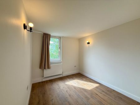 3 Bed Maisonette, Abbey Road, NW8 - Photo 2