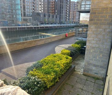 Two Bedroom two bathroom close to barking station - £1850 - Photo 3