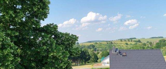 Helle, individuelle Dachgeschosswohnung mit weitem Blick in Rabenau! - Foto 1