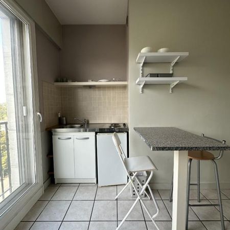 Location Appartement 1 pièce Meublé 21m² BLOIS 41000 - Photo 3