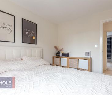 3 bedroom semi-detached house to rent - Photo 6