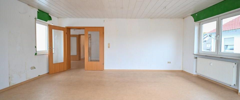 DIETZ: Gepflegte 4 Zi-Wohnung im ersten OG - 2 Balkon - Garage - Photo 1