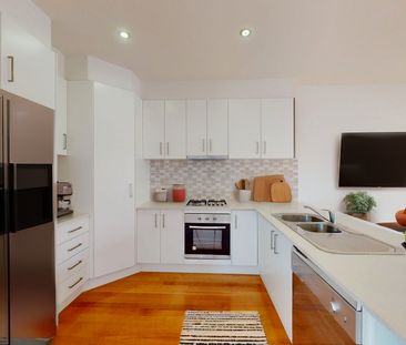 Stylish, Spacious, and Perfectly Positioned - Photo 4