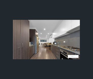 Layout Perfectly Balances Comfort & Functionality For Everyday Living! - Photo 4