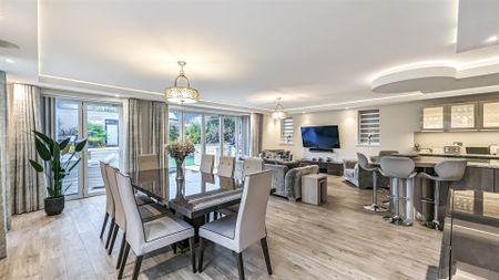 4 Bedroom House - Photo 4