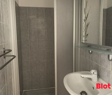 Location Appartement 5 pièces 91m² RENNES 35000 - Photo 4