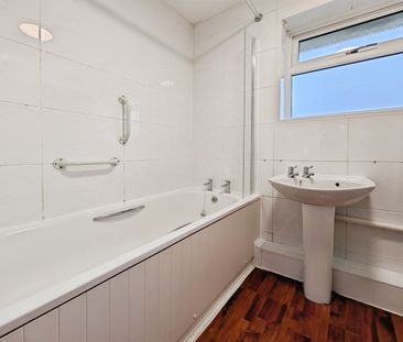 Selbourne Drive, SO50 - Photo 6